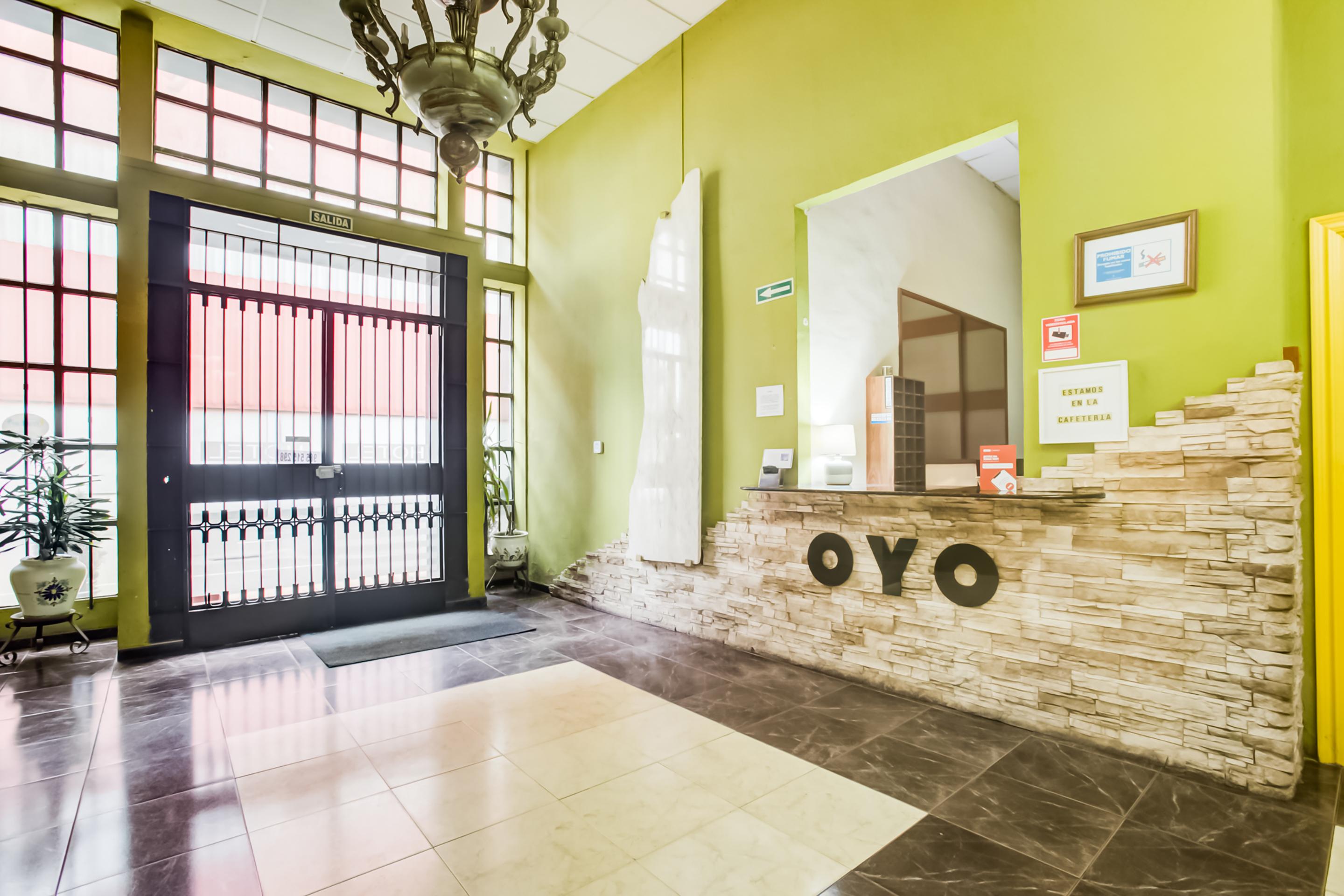أفيليس Oyo Hotel Parque Empresarial المظهر الخارجي الصورة